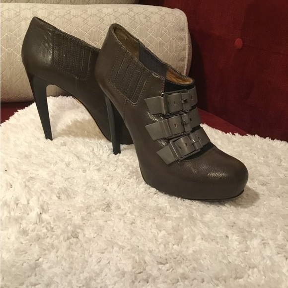 L.A.M.B. Green leather booties size 7 - Picture 3 of 8